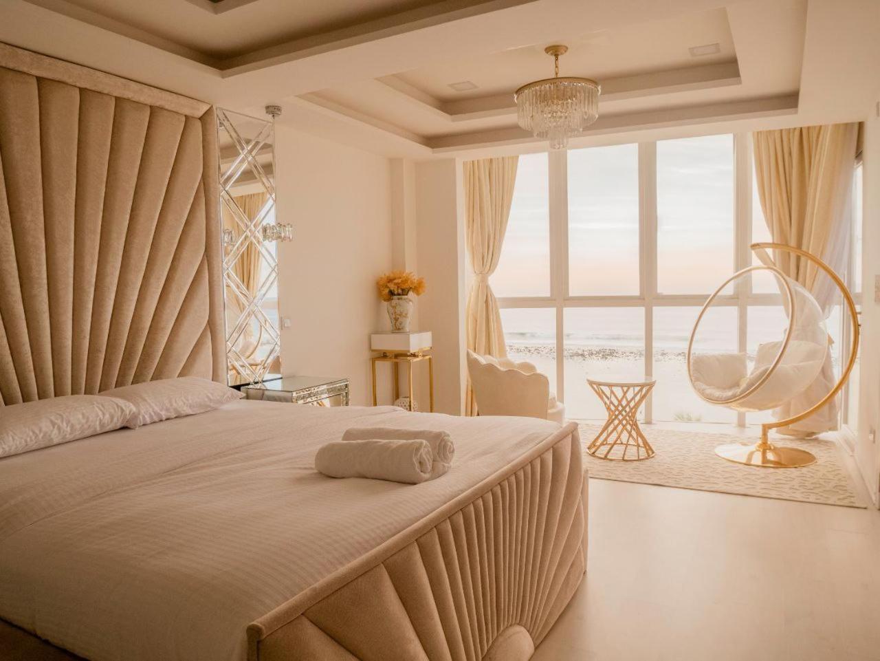 Beachfront Seaview Apartment Мале Экстерьер фото